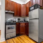 3 Bd Upscale Unit In Manhattan Valley