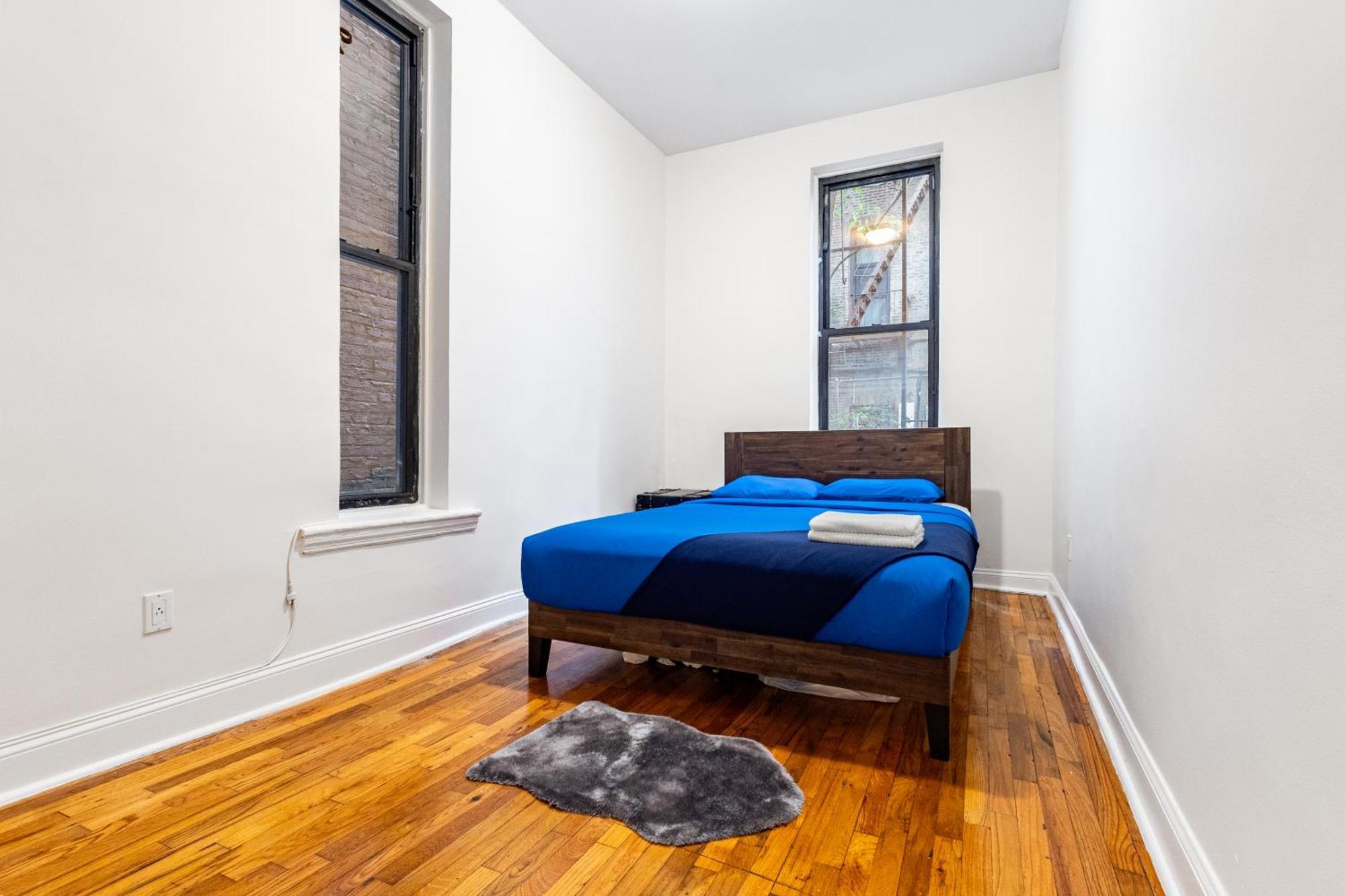 3 Bd Upscale Unit In Manhattan Valley New York