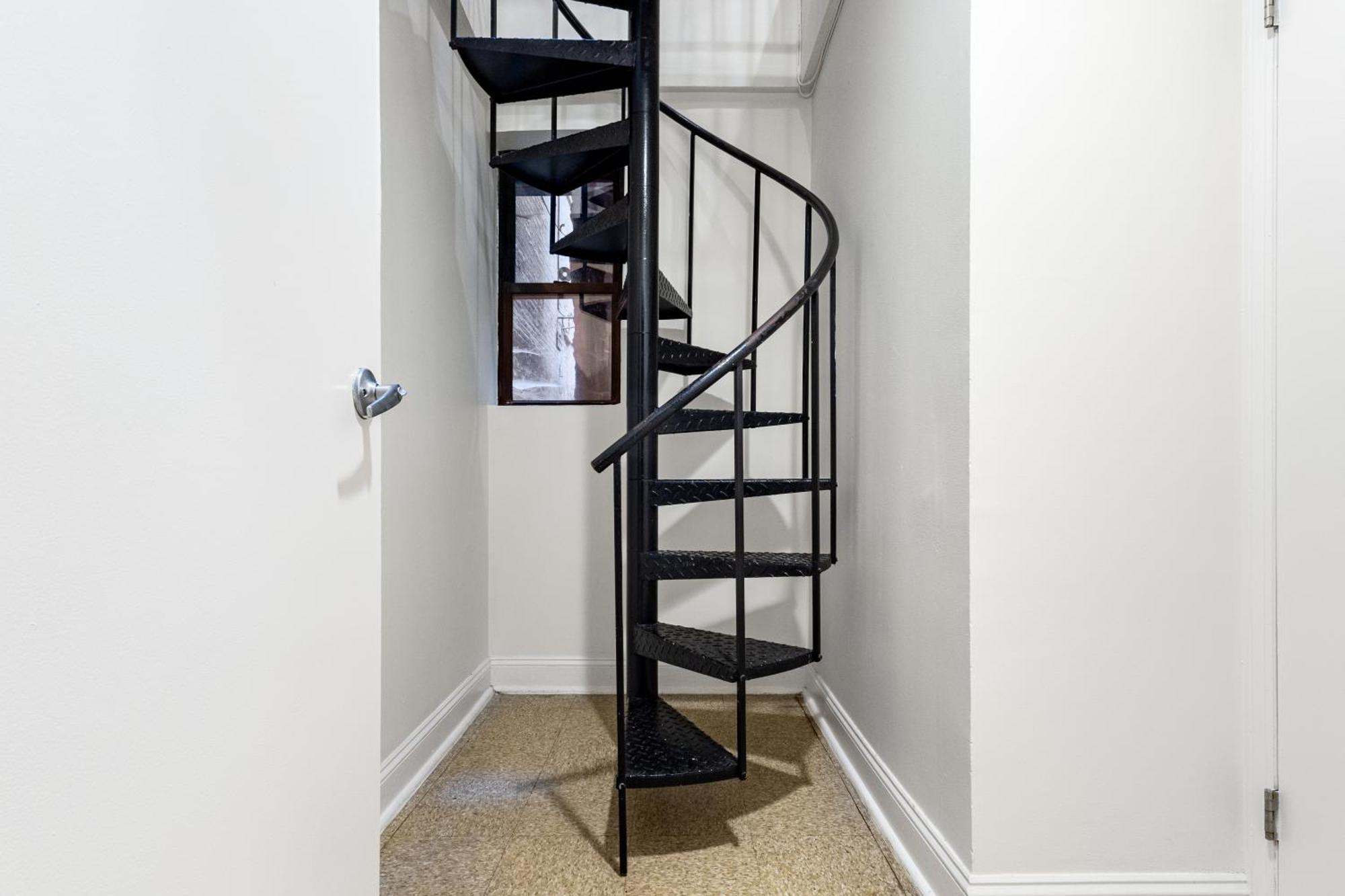 3 Bd Upscale Unit In Manhattan Valley Apartment *