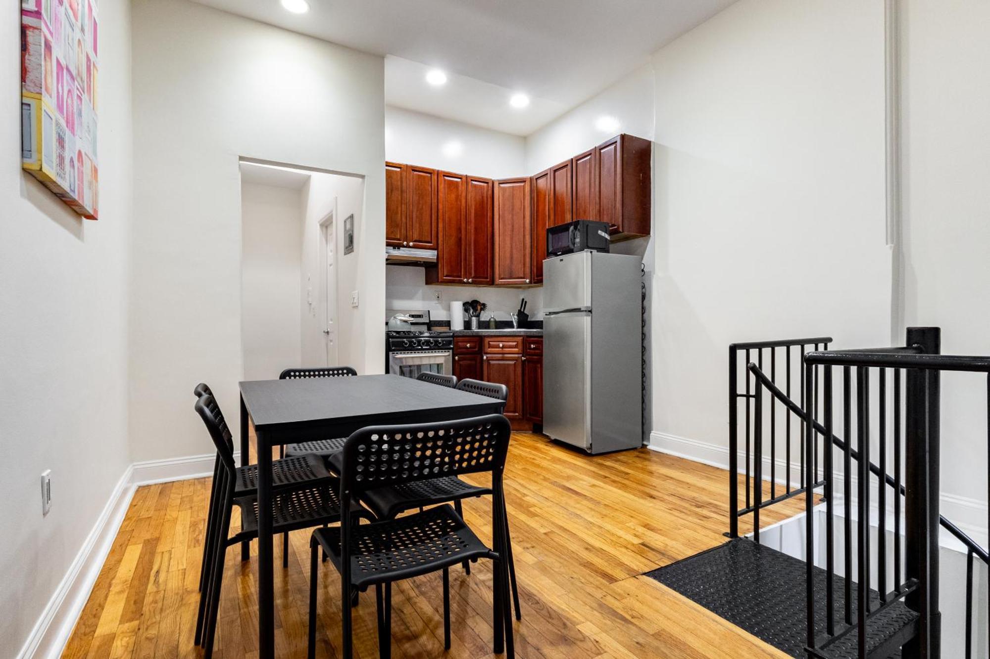 3 Bd Upscale Unit In Manhattan Valley * New York